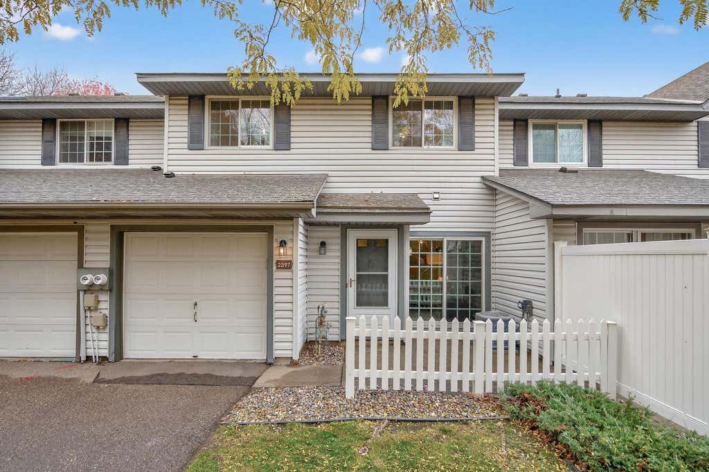 Photo of 2597 Bedford Court #27, Mendota Heights, MN 55120 (MLS # 7104914)