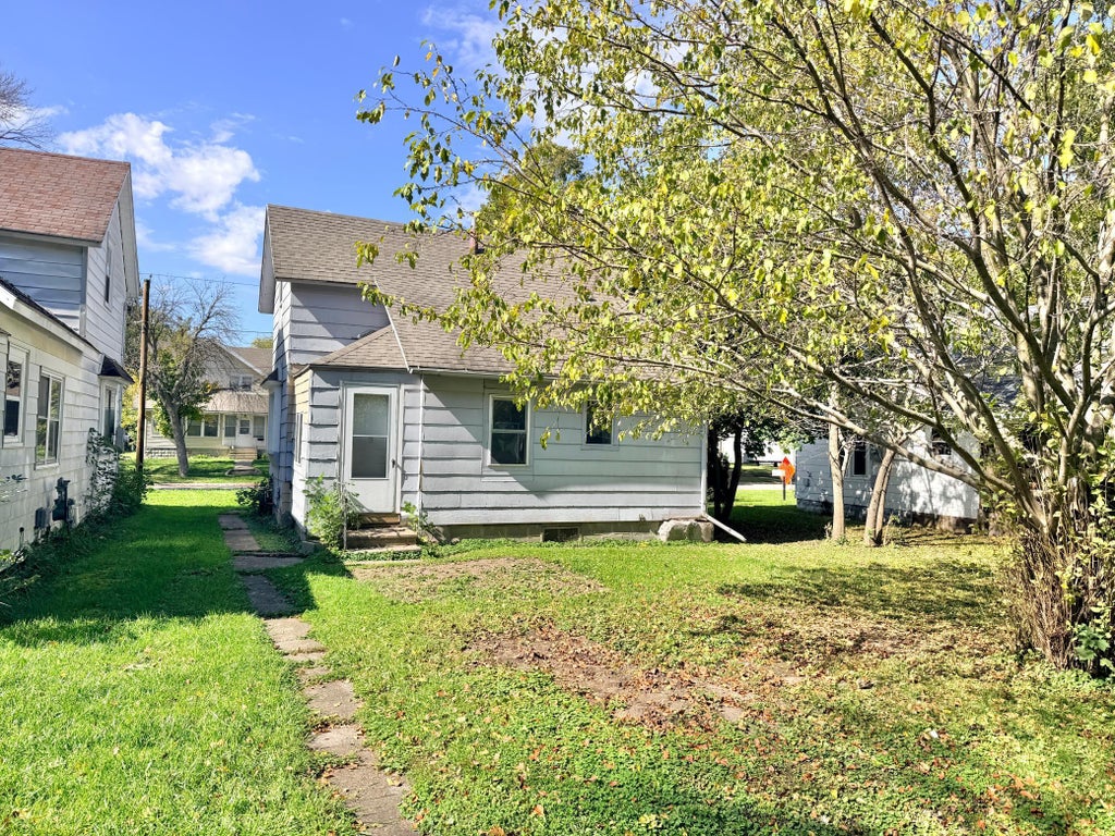 Photo of 112 N 2nd Avenue, Albert Lea, MN 56007 (MLS # 7155319)