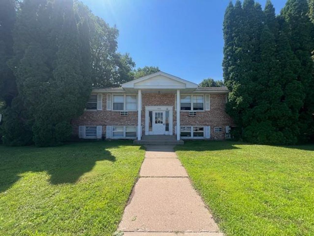 Photo of 1426 Frost Avenue, Maplewood, MN 55109 (MLS # 7008748)