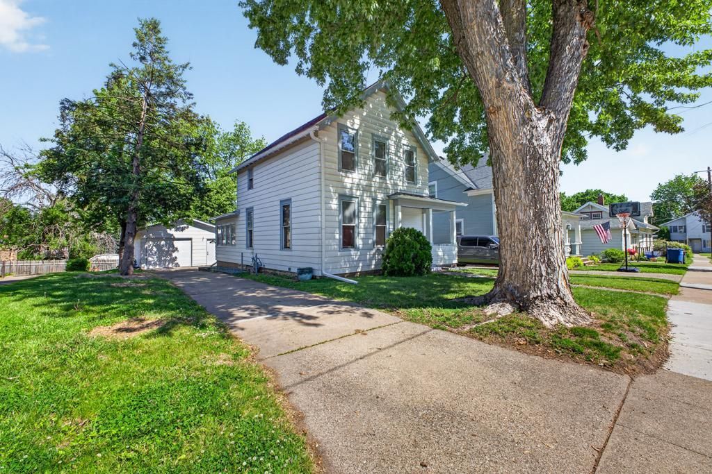 Photo of 418 8th Street, Red Wing, MN 55066 (MLS # 7083504)