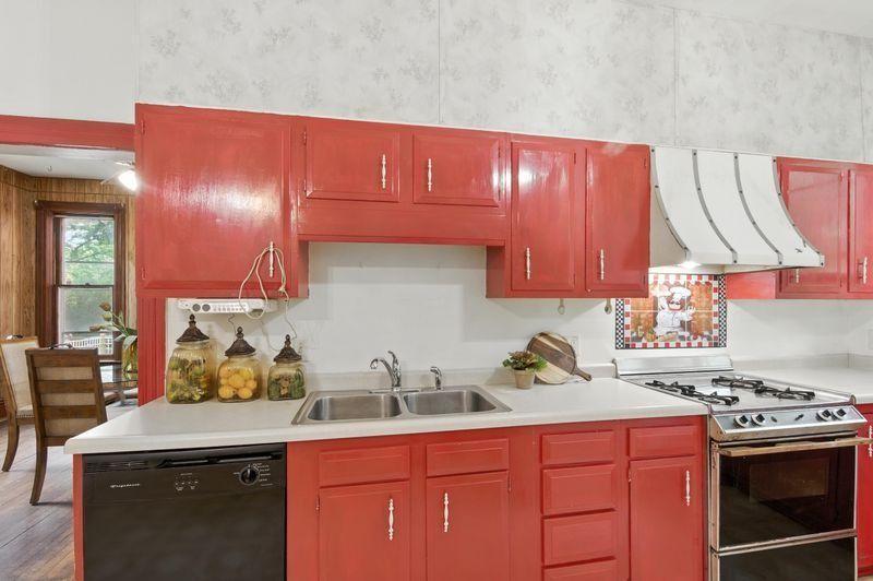 697 Tuscarora Avenue