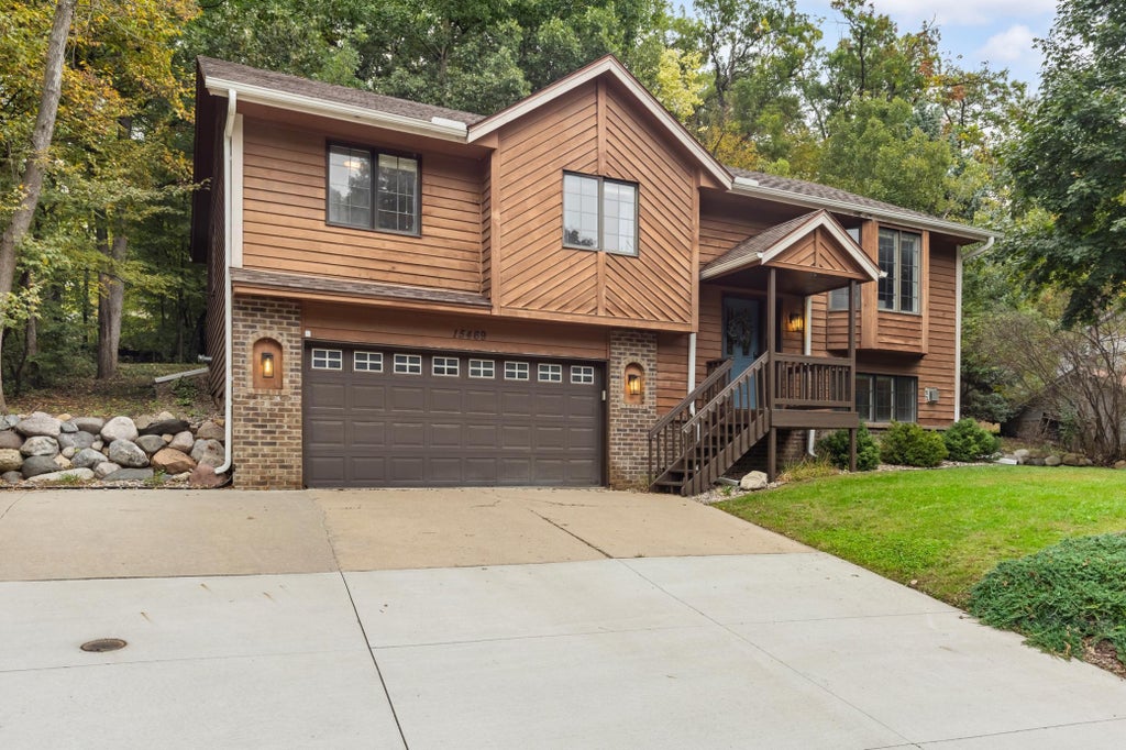 Photo of 15469 Fish Point Road SE, Prior Lake, MN 55372 (MLS # 7144643)