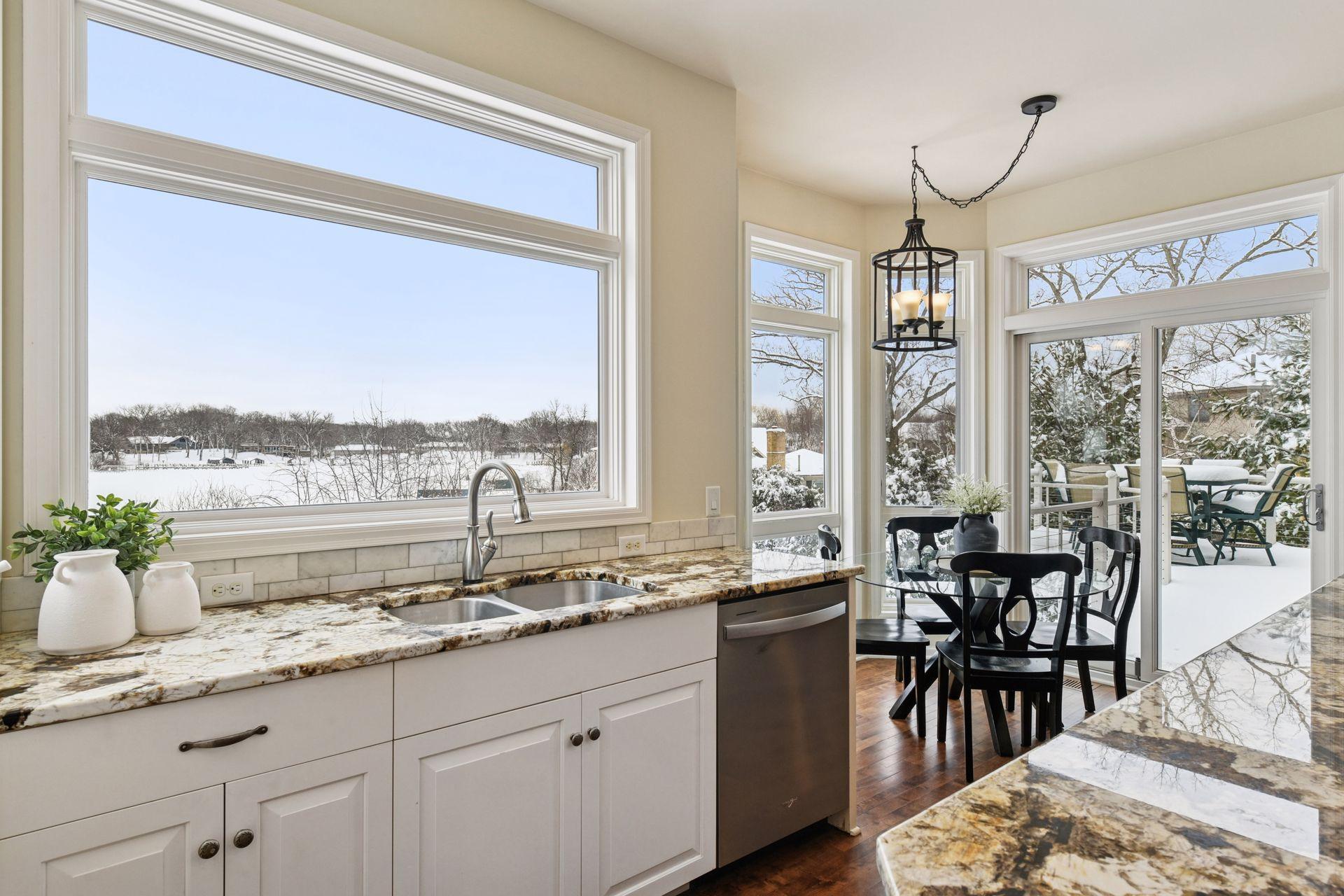 3115 Lake Shore Boulevard