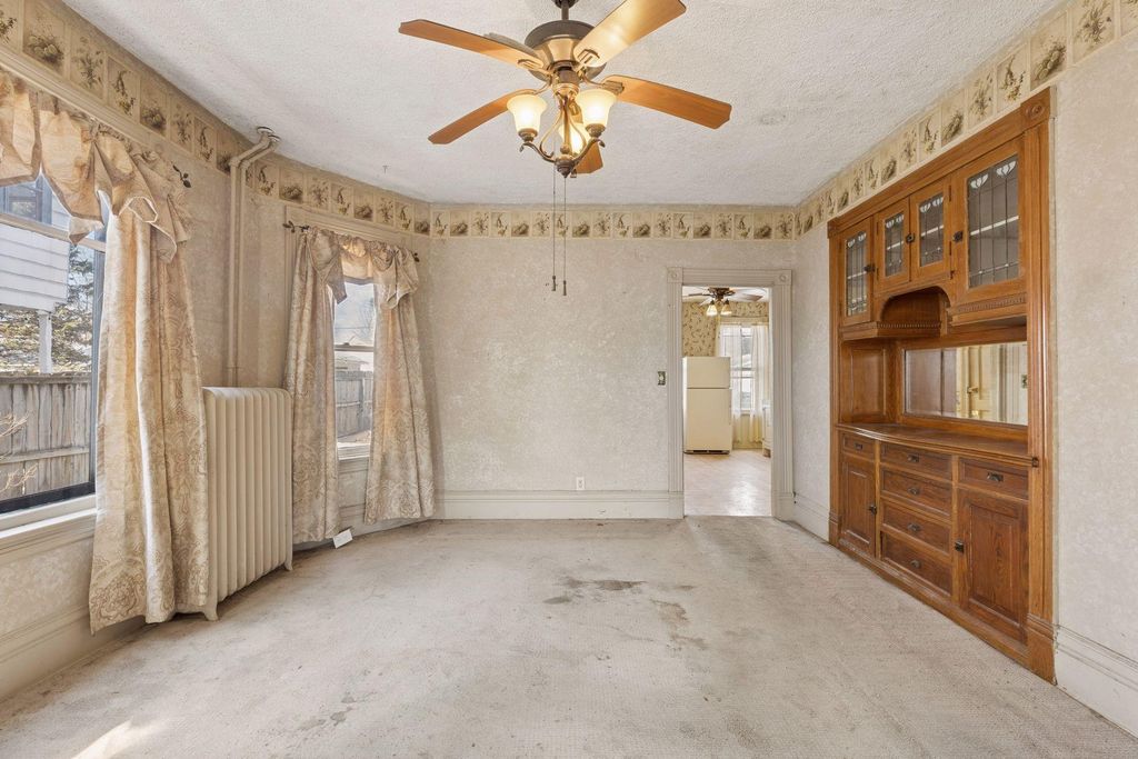 Photo of 965 E Fremont Avenue, Saint Paul, MN 55106 (MLS # 7036928)