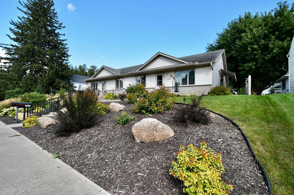 Photo of 1055 S Main Street, Zumbrota, MN 55992 (MLS # 7031073)