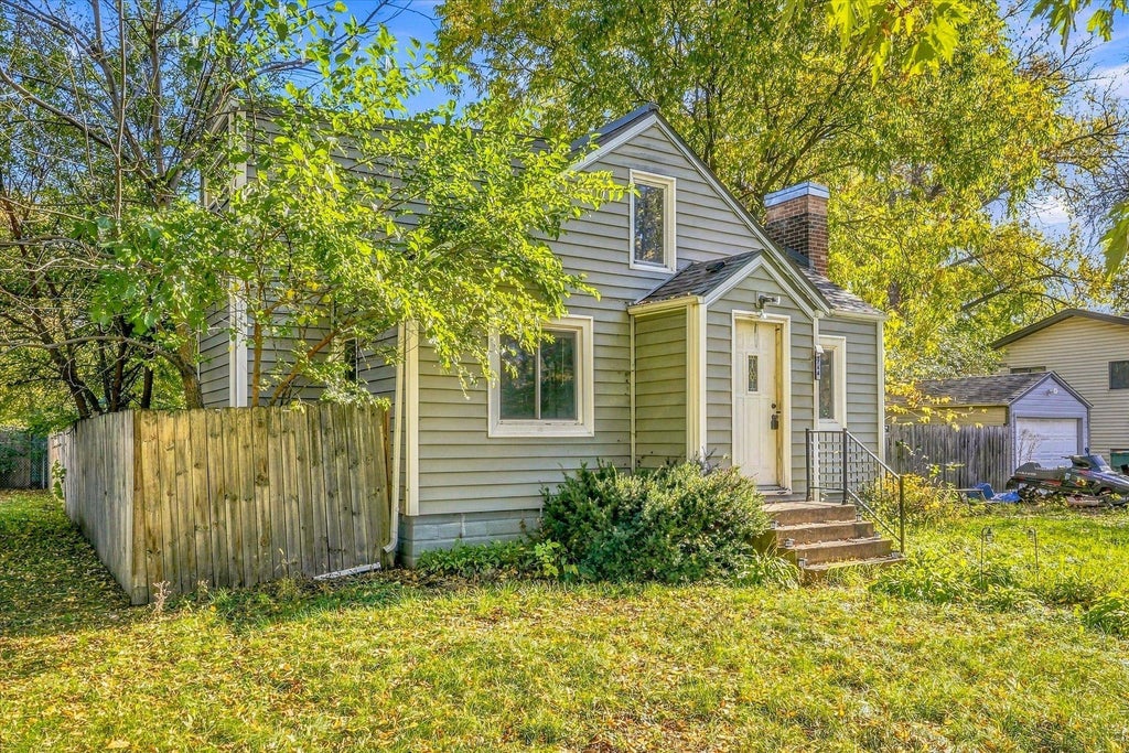 Photo of 5744 Bryant Avenue N, Brooklyn Center, MN 55430 (MLS # 7165172)