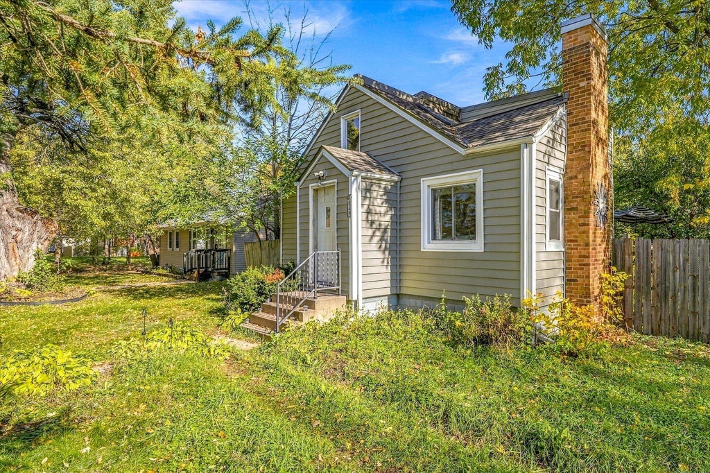 Photo of 5744 Bryant Avenue N, Brooklyn Center, MN 55430 (MLS # 7165172)