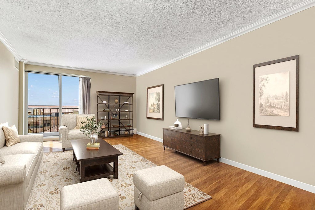 Photo of 2800 W 44th Street #603, Minneapolis, MN 55410 (MLS # 7163522)