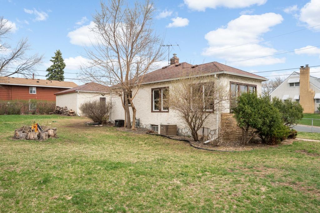 Photo of 202 Park Street W, South Saint Paul, MN 55075 (MLS # 7056176)