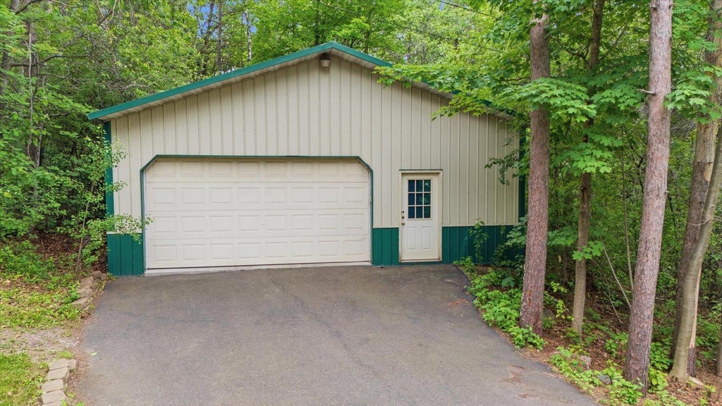 Photo of 2016 Rice Lake Road, Duluth, MN 55811 (MLS # 7092268)