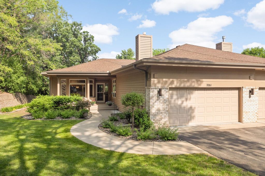 Photo of 7081 Crowne Oak Road, Eden Prairie, MN 55344 (MLS # 7093748)