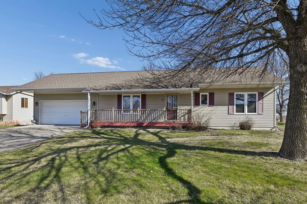 Photo of 503 17th Street W, Glencoe, MN 55336 (MLS # 7050285)