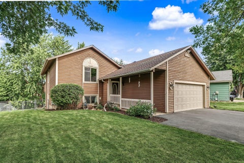 Photo of 16781 Jonquil Trail, Lakeville, MN 55044 (MLS # 7164176)