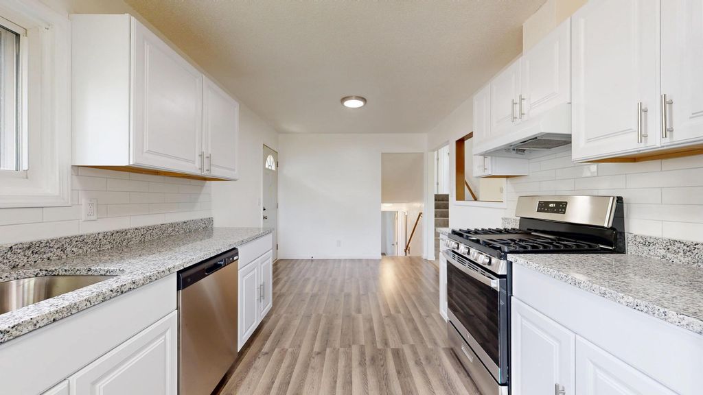 Photo of 1413 Park Street, Saint Paul, MN 55117 (MLS # 7065639)