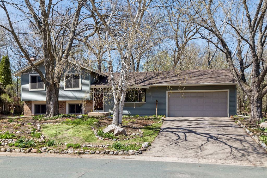 Photo of 1735 Hickory Hill Drive, Eagan, MN 55122 (MLS # 7056503)