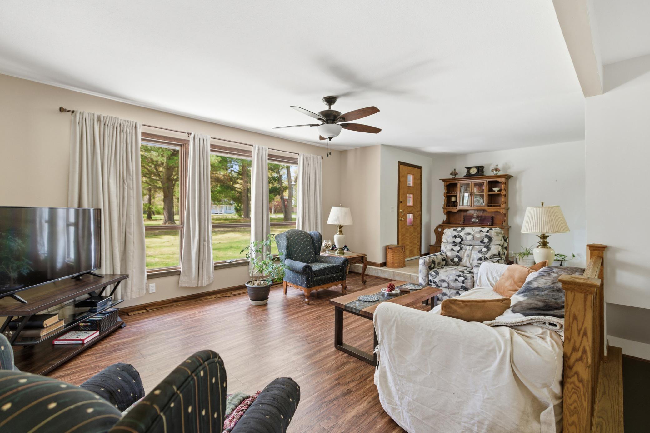 6458 Clearwater Road