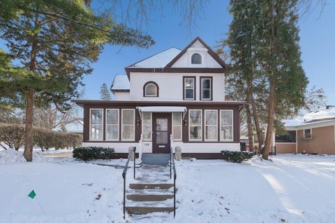 120 4th Avenue E Shakopee MN 55379