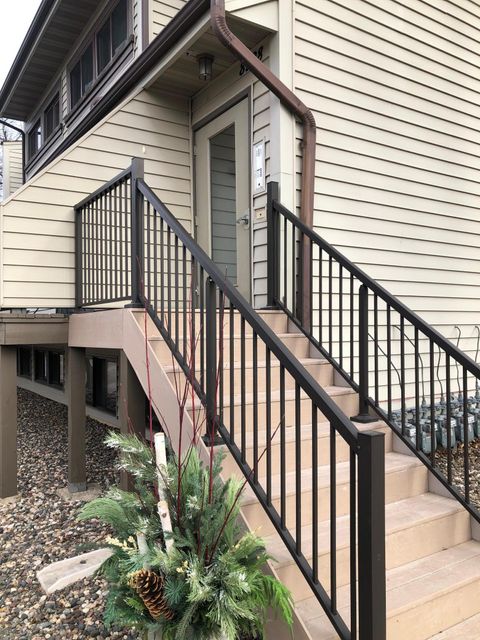 8928 Neill Lake Road 105 Eden Prairie MN 55347