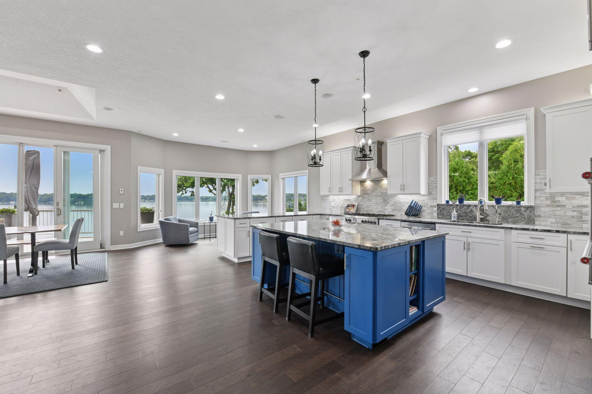 1065 Bayside Lane