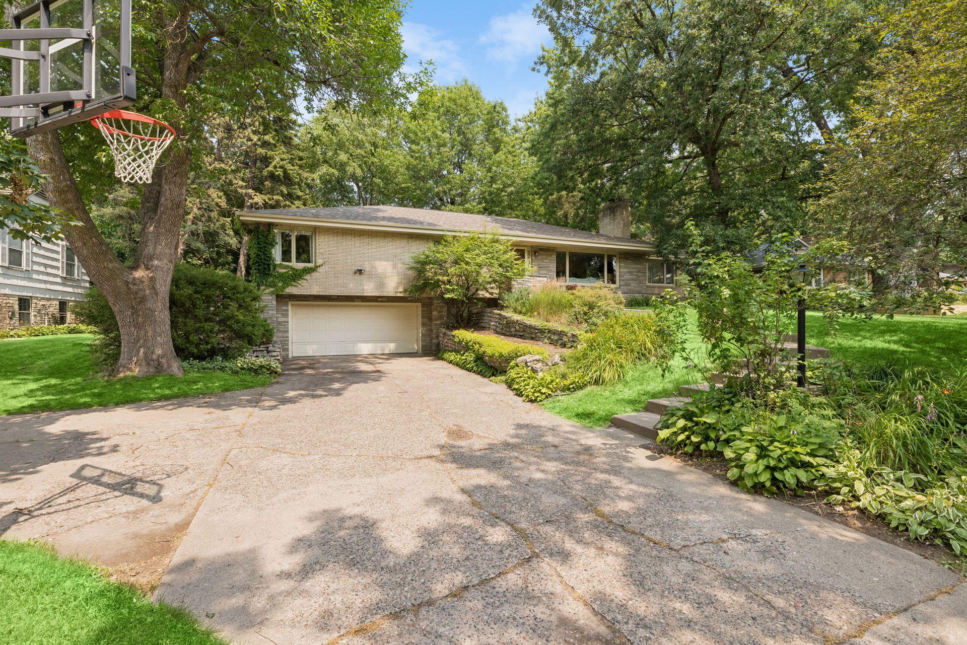 2237 Edgcumbe Road