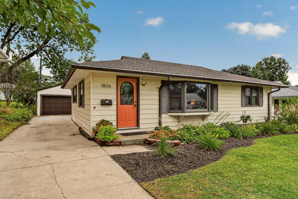 Photo of 1806 17 1/2 Street NW, Rochester, MN 55901 (MLS # 7154839)