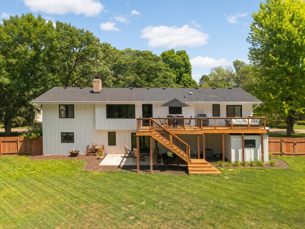 Photo of 2615 Garland Lane N, Plymouth, MN 55447 (MLS # 7115538)