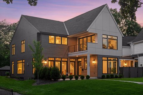 1984 Kenwood Parkway Minneapolis MN 55405