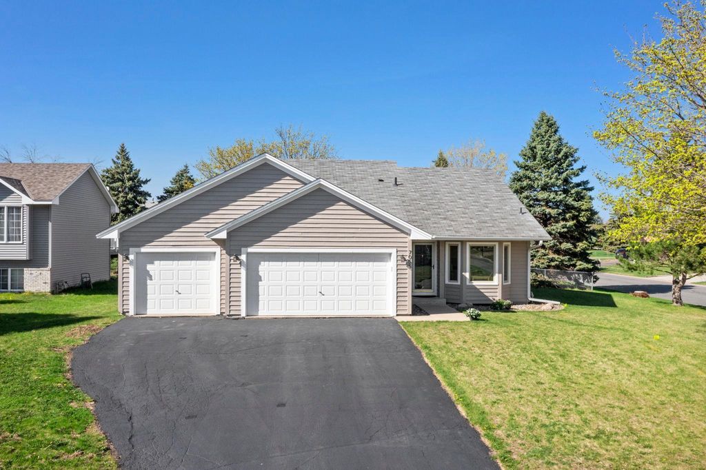 Photo of 7055 Upper 157th Street W, Apple Valley, MN 55124 (MLS # 7059819)
