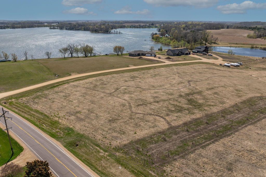 Photo of 3xxx Lakeview Court, Cleveland, MN 56017 (MLS # 7061643)