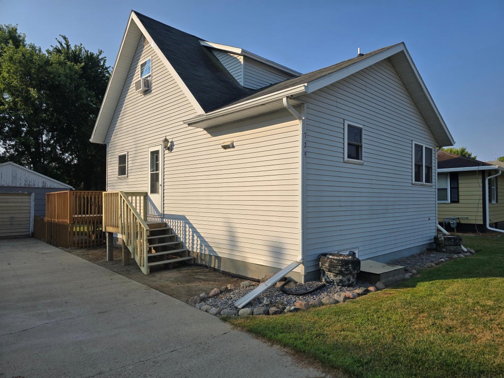 Photo of 729 4th Avenue, Brewster, MN 56119 (MLS # 7110562)