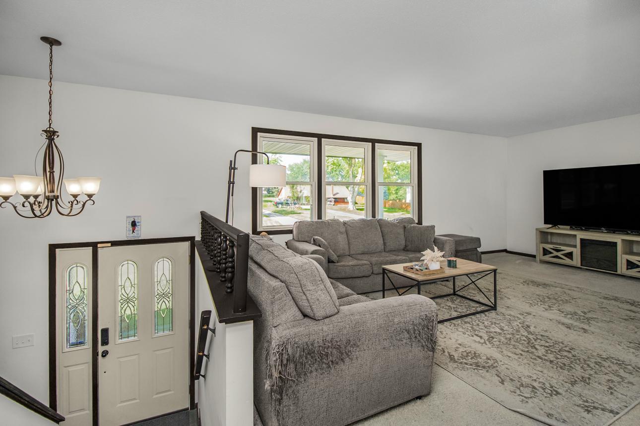 5489 W 134th Street