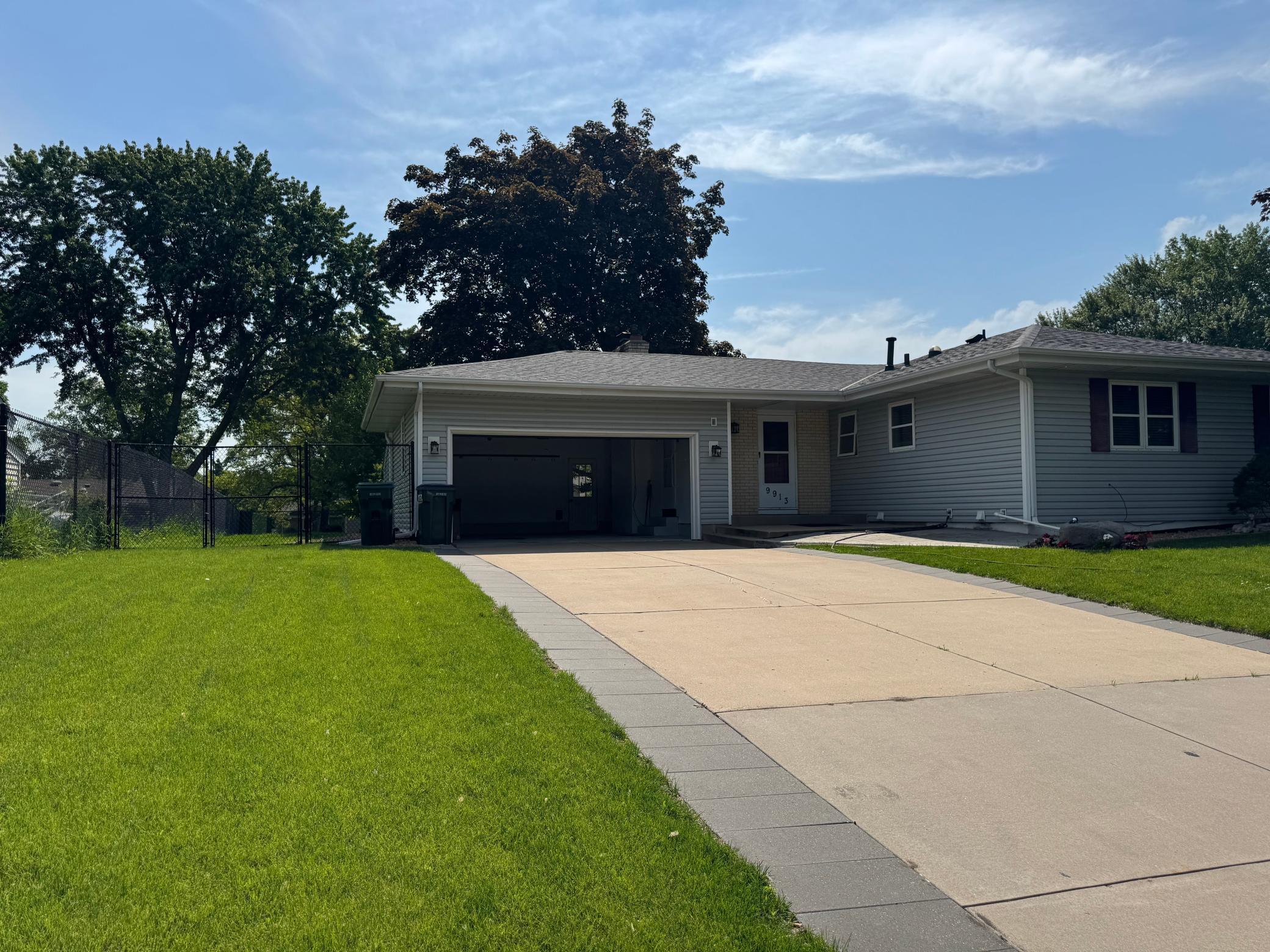 9913 Little Road