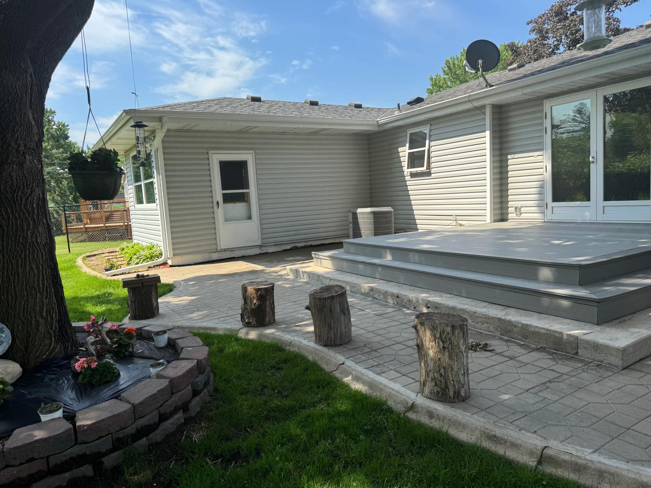 9913 Little Road
