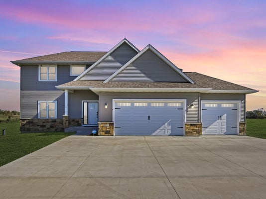 1611 92ND ST, NEW RICHMOND, WI 54017 - Image c91c37a0e7587f44ff9b53bf0f0be5e1/3729301599