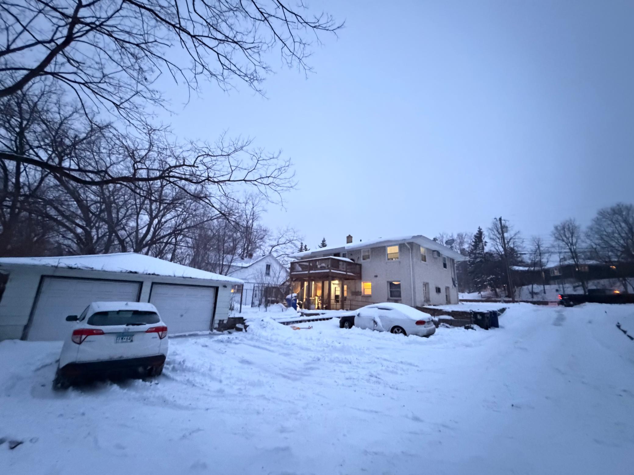 380 Larpenteur Avenue E