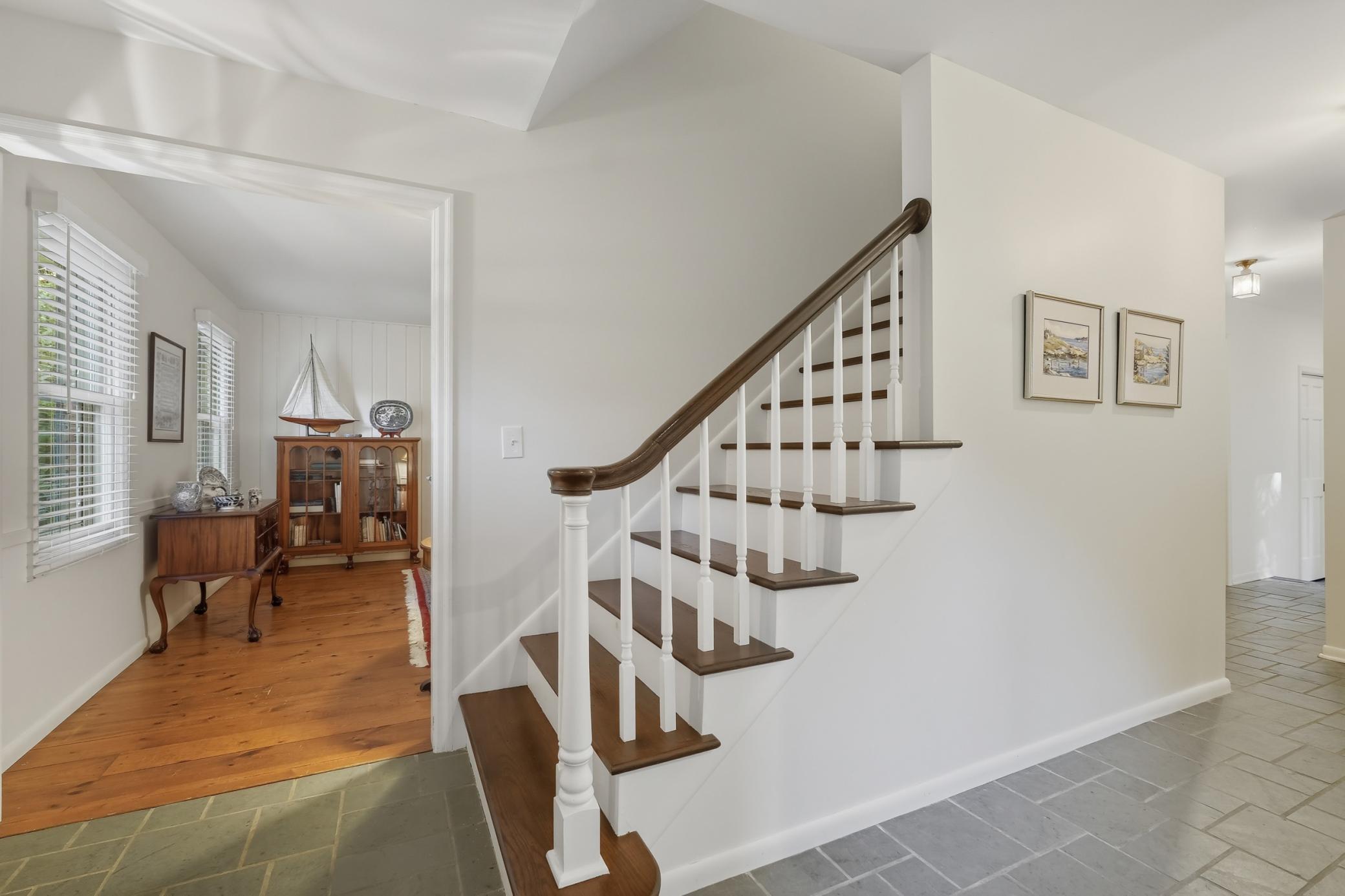 4829 Lamplighters Lane