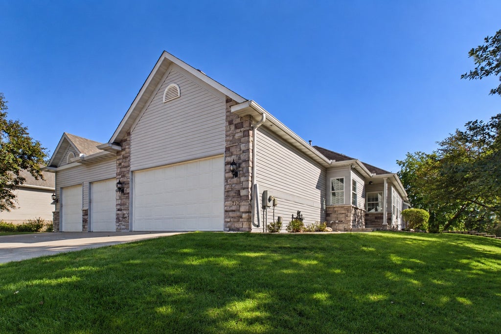 Photo of 710 Gilfillan Lane, White Bear Twp, MN 55127 (MLS # 7090039)