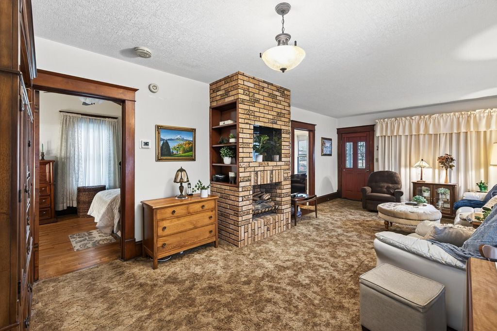 Photo of 1330 Taylor Avenue, Saint Paul, MN 55104 (MLS # 6815519)