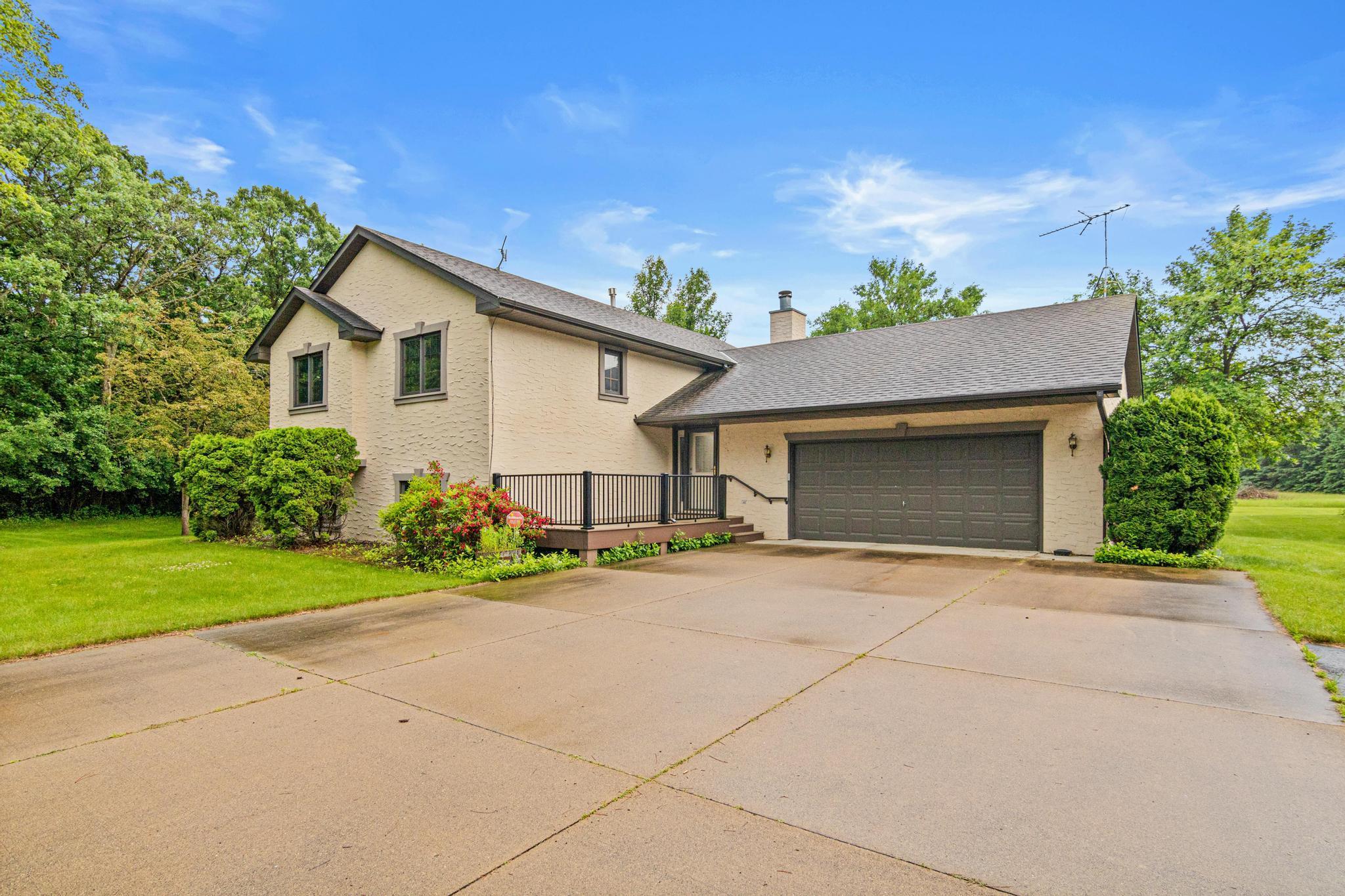 160 196th Drive NW