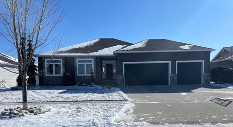 3839 Reserve Drive E West Fargo ND 58078