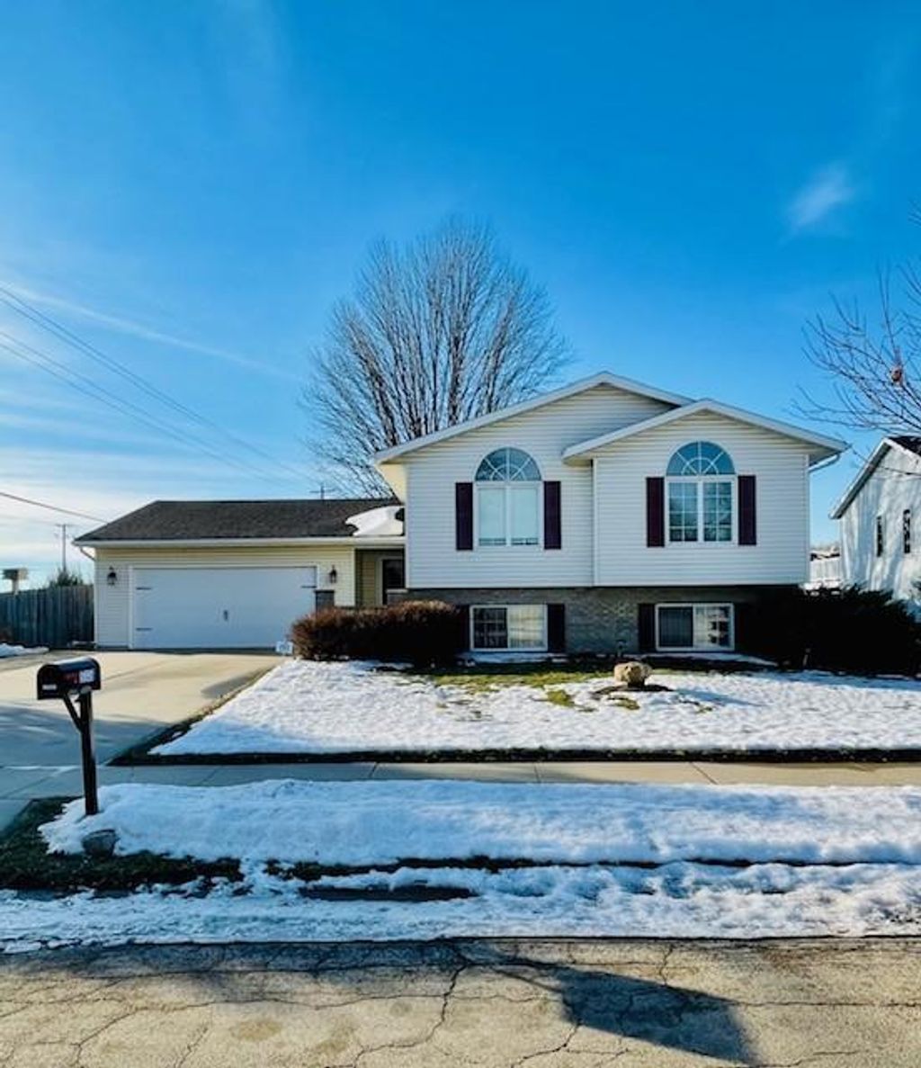 Photo of 5505 23rd Avenue NW, Rochester, MN 55901 (MLS # 7002251)