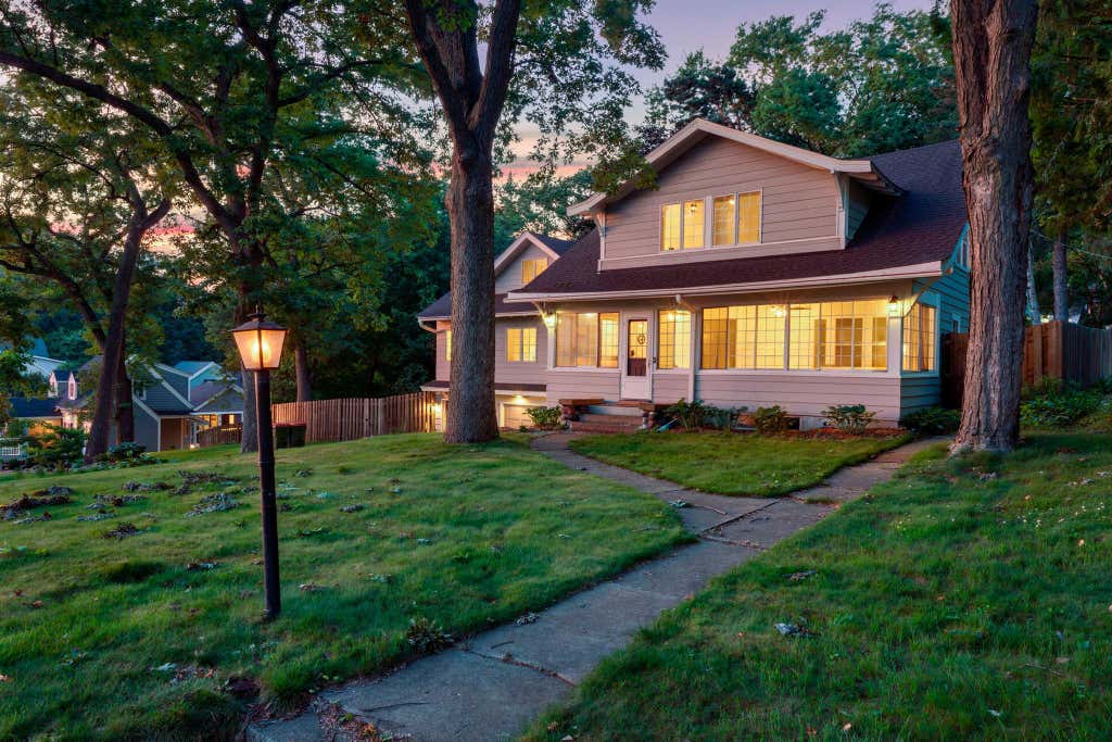 Photo of 71 Fir Street, Mahtomedi, MN 55115 (MLS # 7099985)