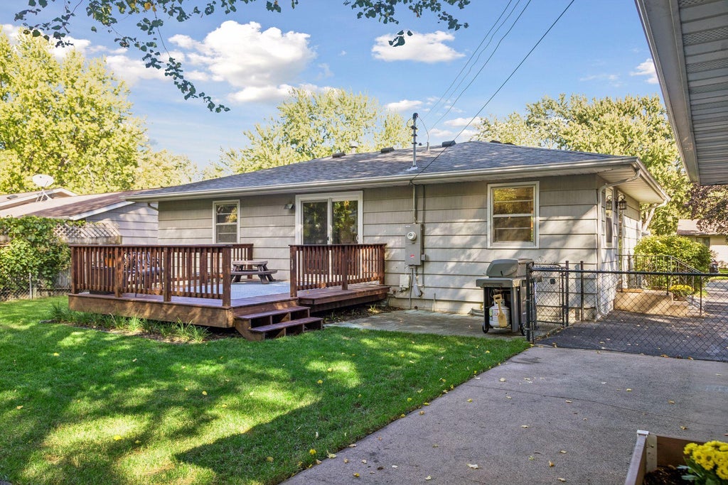 Photo of 4333 Diamond Drive, Eagan, MN 55122 (MLS # 7153938)