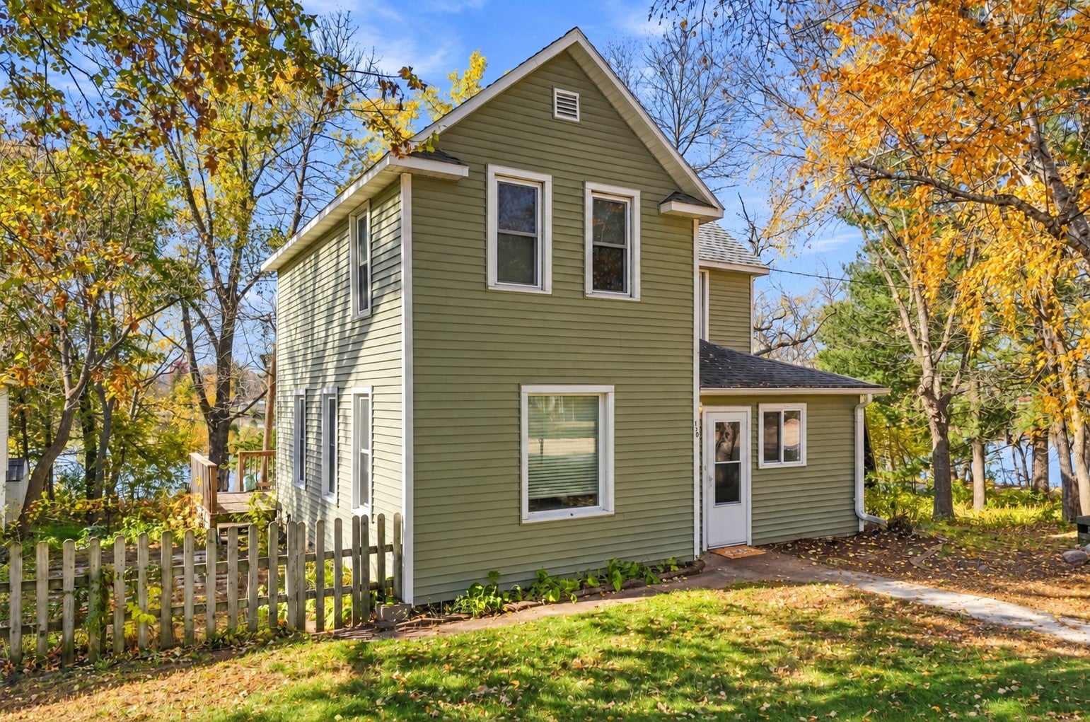 130 Birch Street SE