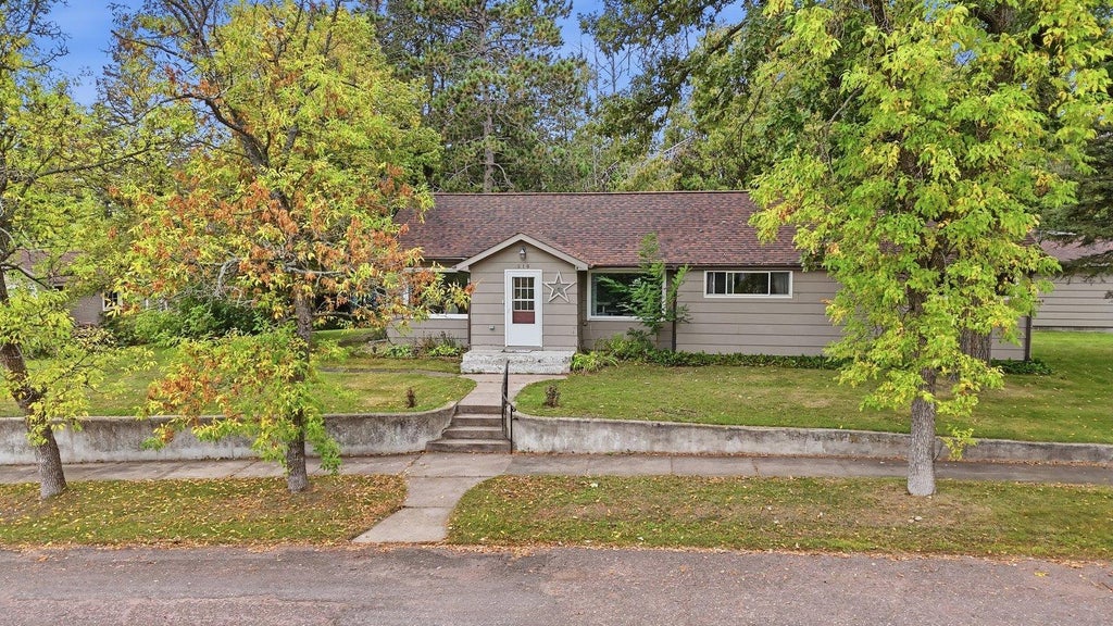 Photo of 516 Grove Avenue, Moose Lake, MN 55767 (MLS # 7147422)