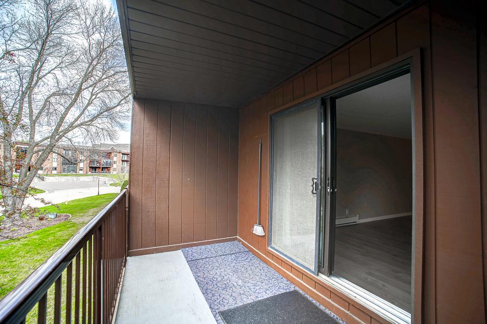 2680 Oxford Street N 132