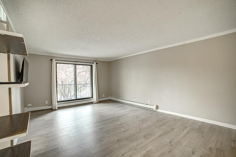 2680 Oxford Street N 132