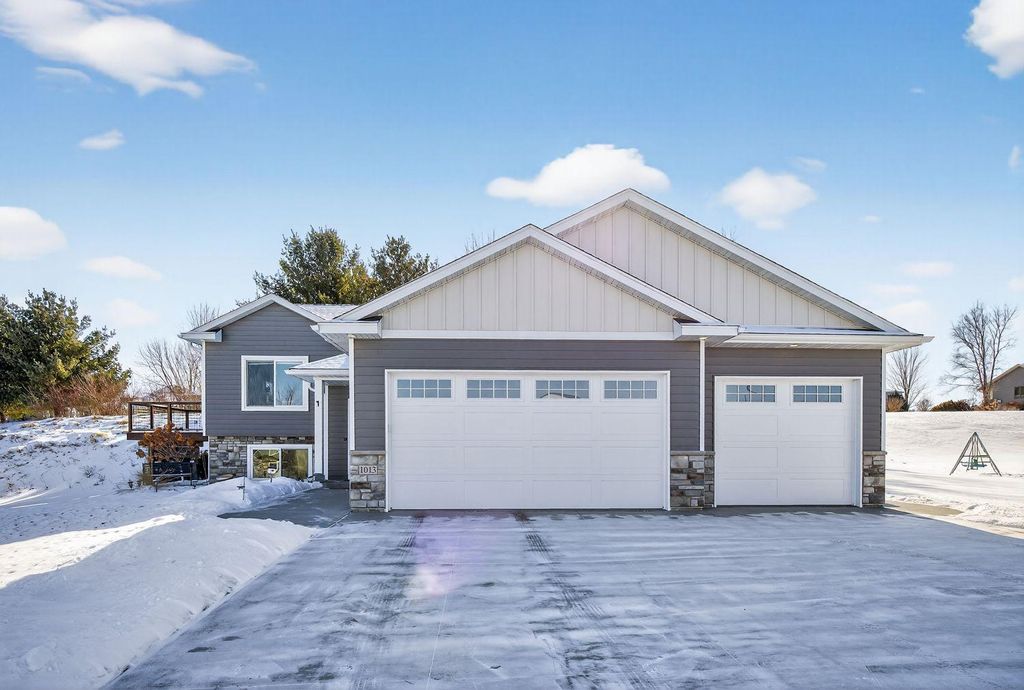 Photo of 1013 Eagle Vista Lane, Lake City, MN 55041 (MLS # 7015075)