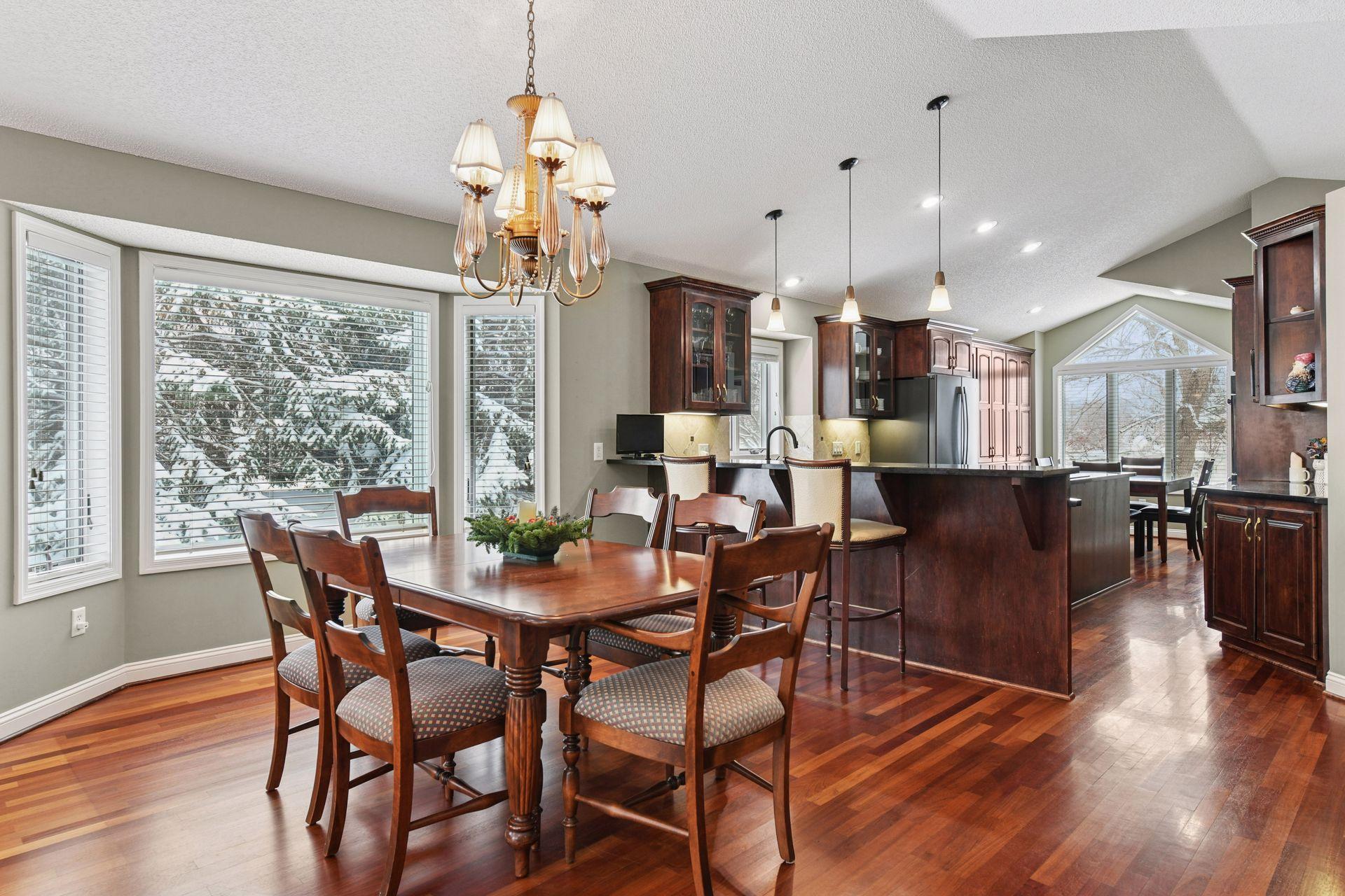 5800 Forestview Lane N