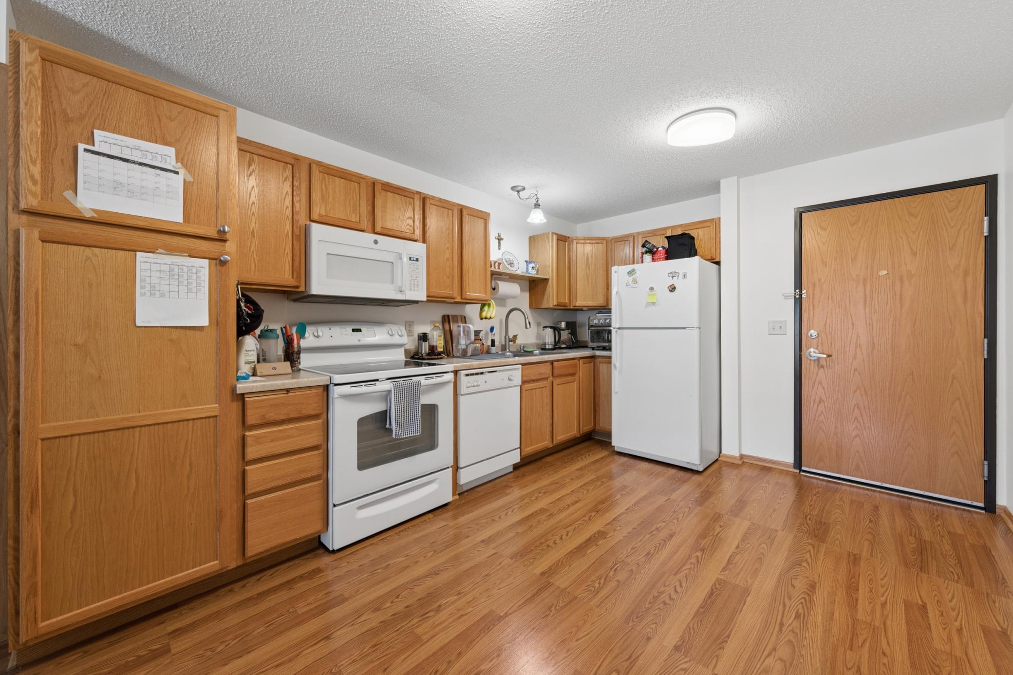 1590 Parkwood Drive 207